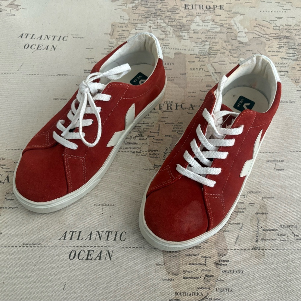 Veja Berry Suede Sneakers Size 4